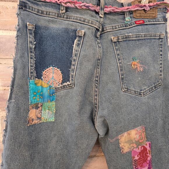 Upcycled One of a kind Distressed Patched Vintage lace Boyfriend Jeans Size 32 - Picture 10 of 10